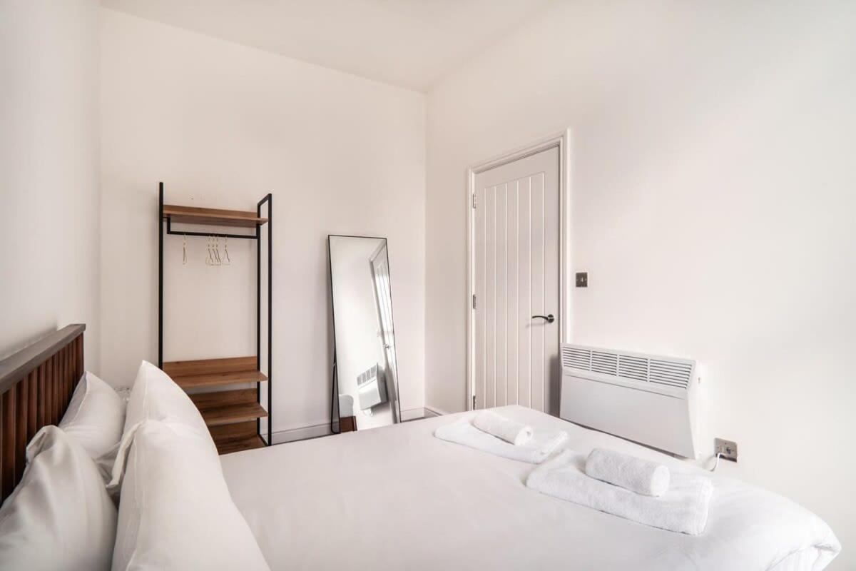 Modern 2 Bed In Waterloo Apartment *