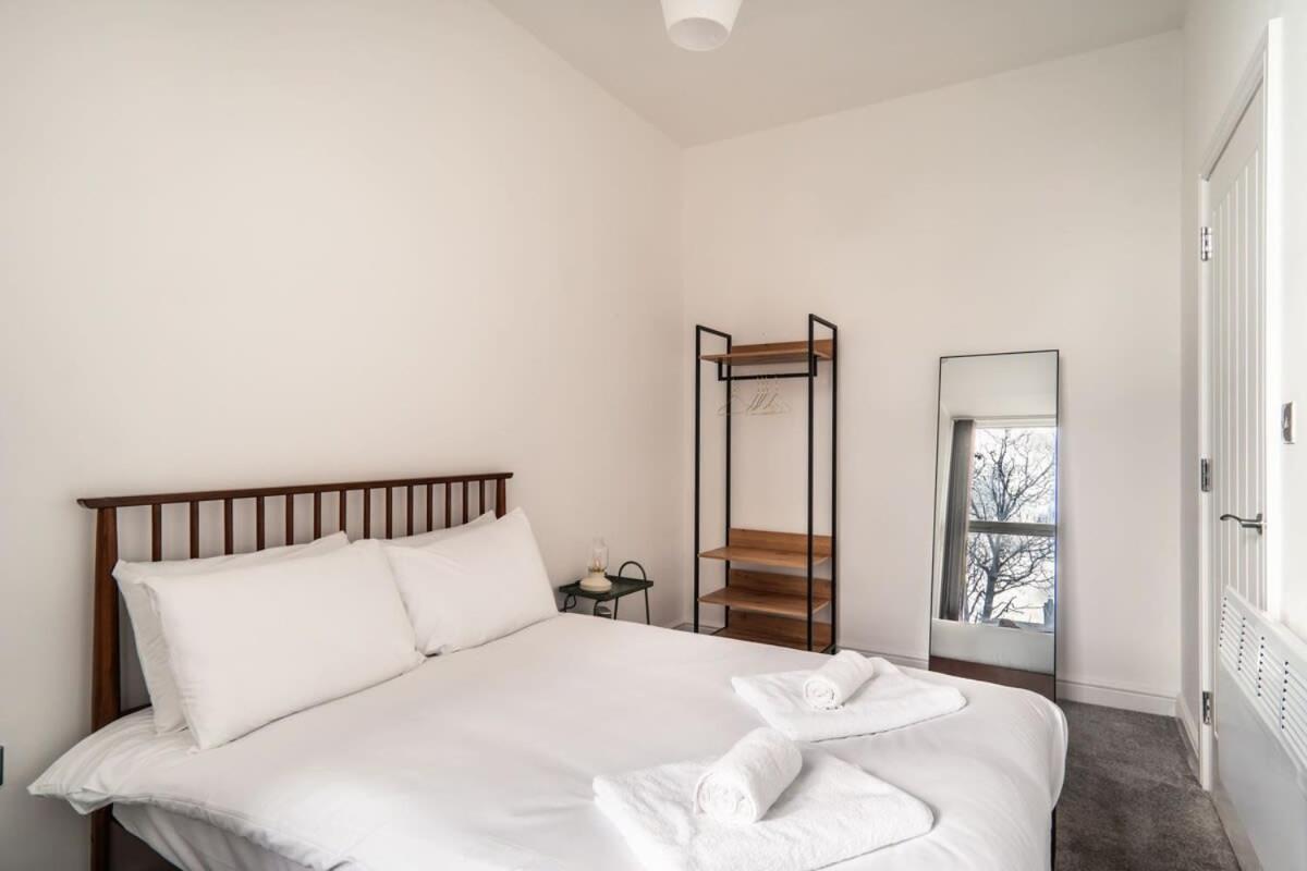 Modern 2 Bed In Waterloo * Liverpool